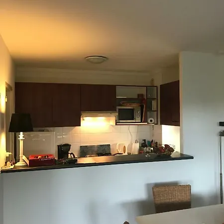 - 40 M2 Appartement *